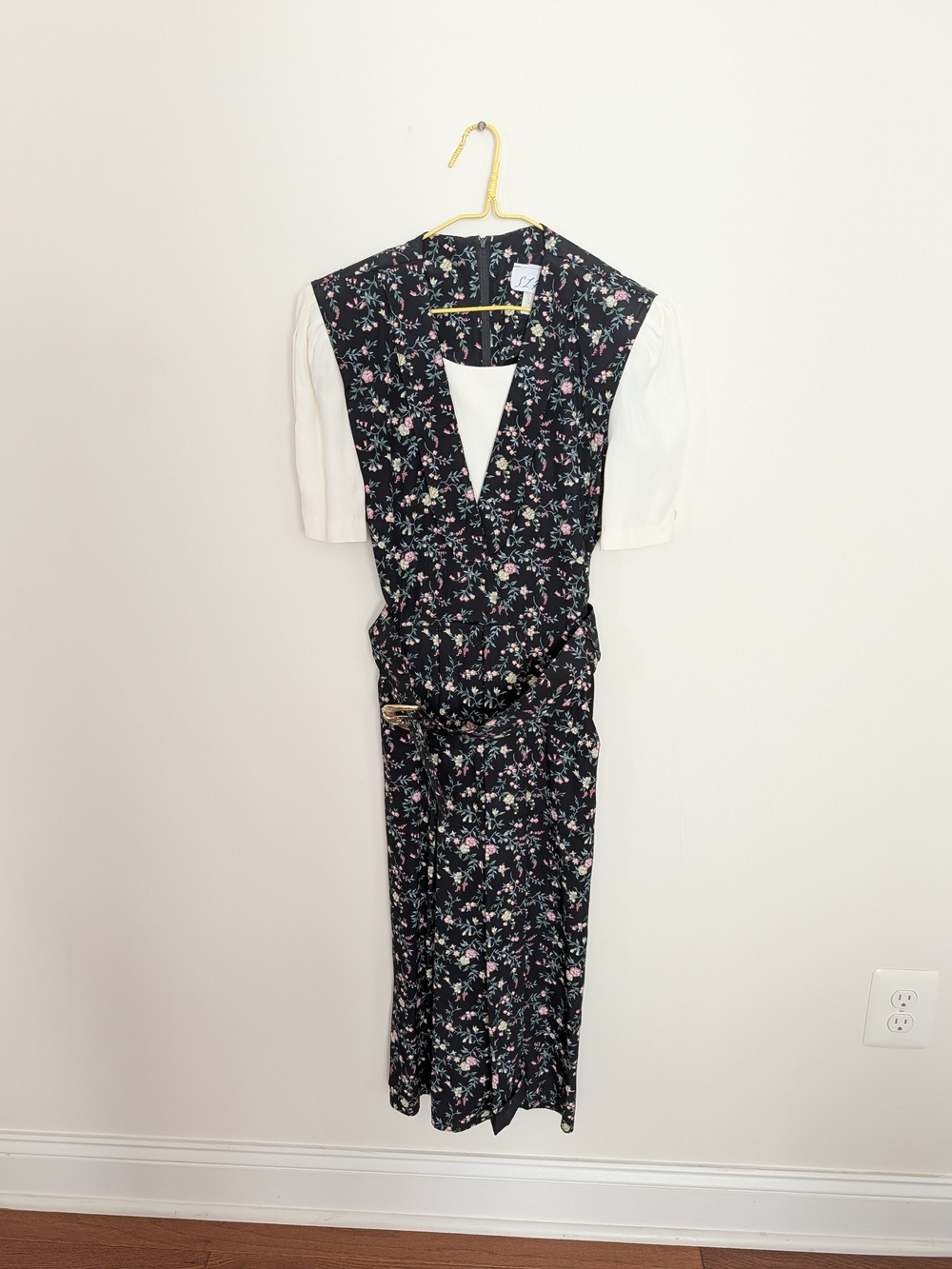 S.L. Petites - Vintage Floral Belted Dress - Size 8
